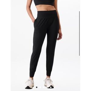 Athleta high rise Salutation Jogger in Powervita MT medium tall black